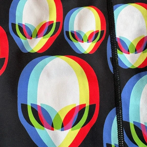 Constantly Varied Gear (CVG) leggings with pockets, sports bra, trippy alien - Picture 3 of 11